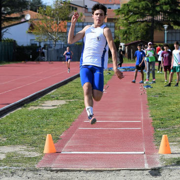 CDS cadetti e cadette delle provincie costiere , le atlete del C.G. Atletica Costa Etrusca vanno in finale regionale